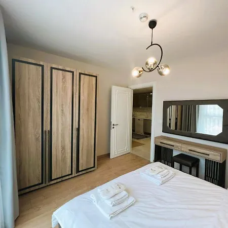 Alyateras Apartamento *